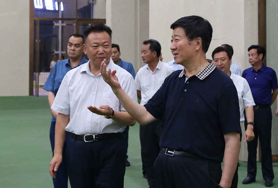 22-2018年6月，省人大常委會(huì)黨組書記、副主任王璽玉蒞臨金徽股份視察。.jpg