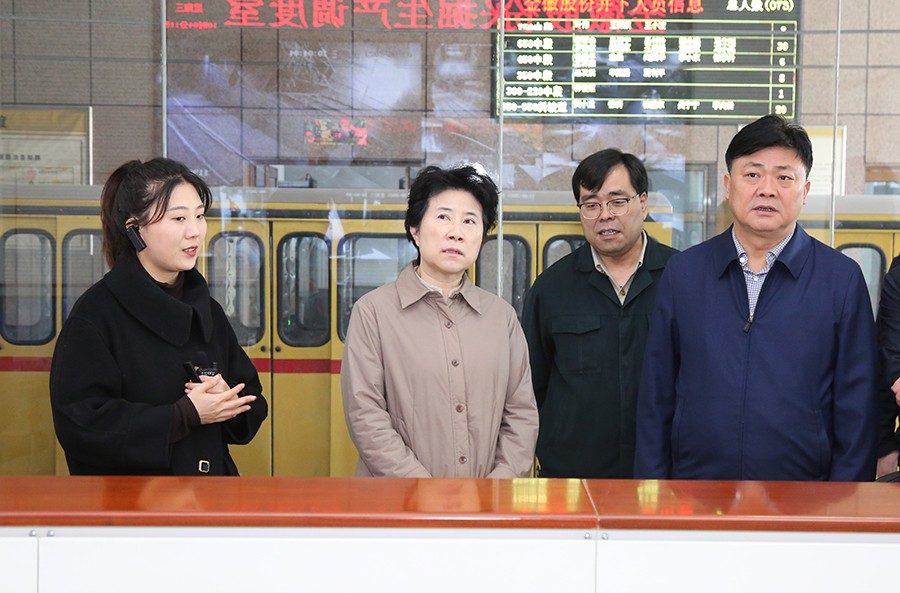 36-2023年3月，省生態(tài)環(huán)境廳黨組書記蘇君蒞臨金徽股份調(diào)研綠色礦山及“兩山”實(shí)踐創(chuàng)新基地建設(shè)情況。.jpg