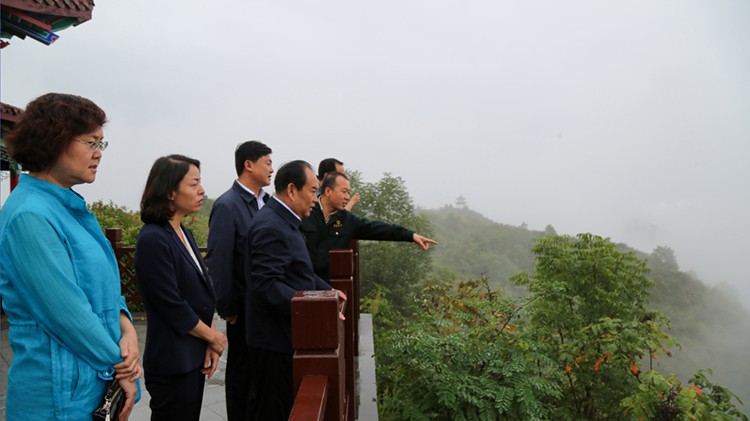 省市場(chǎng)監(jiān)督管理局黨組書(shū)記、局長(zhǎng)王忠習(xí)調(diào)研金徽股份